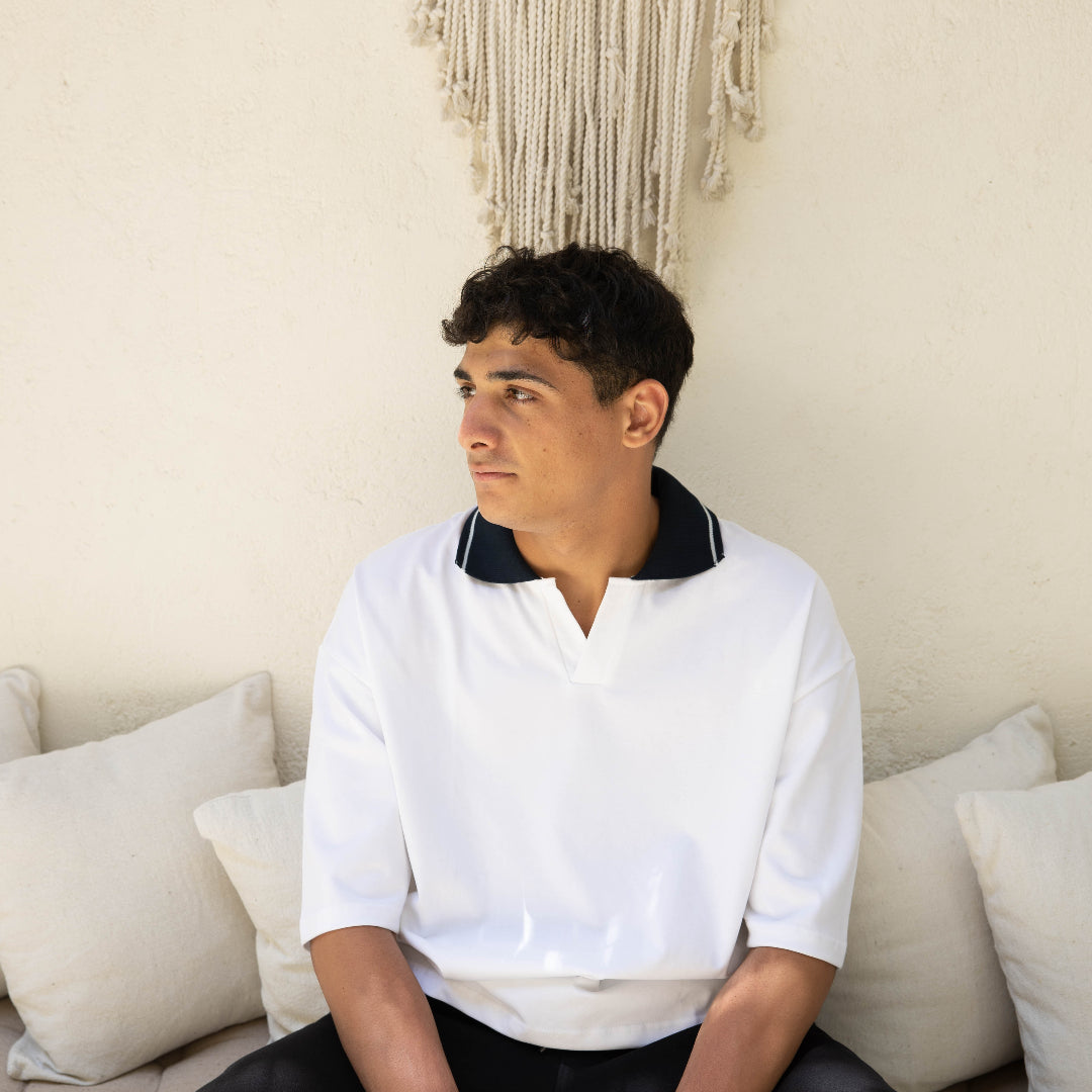 WHITE EASE COLLAR TEE