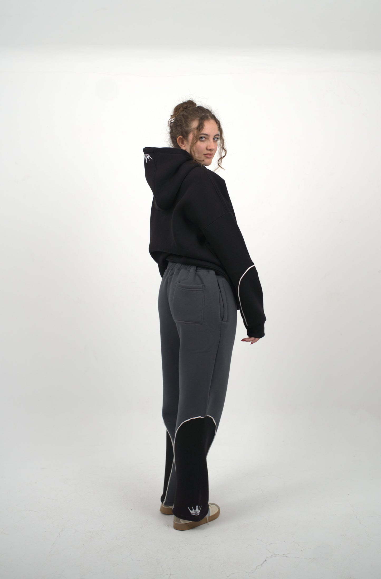 crown black pants